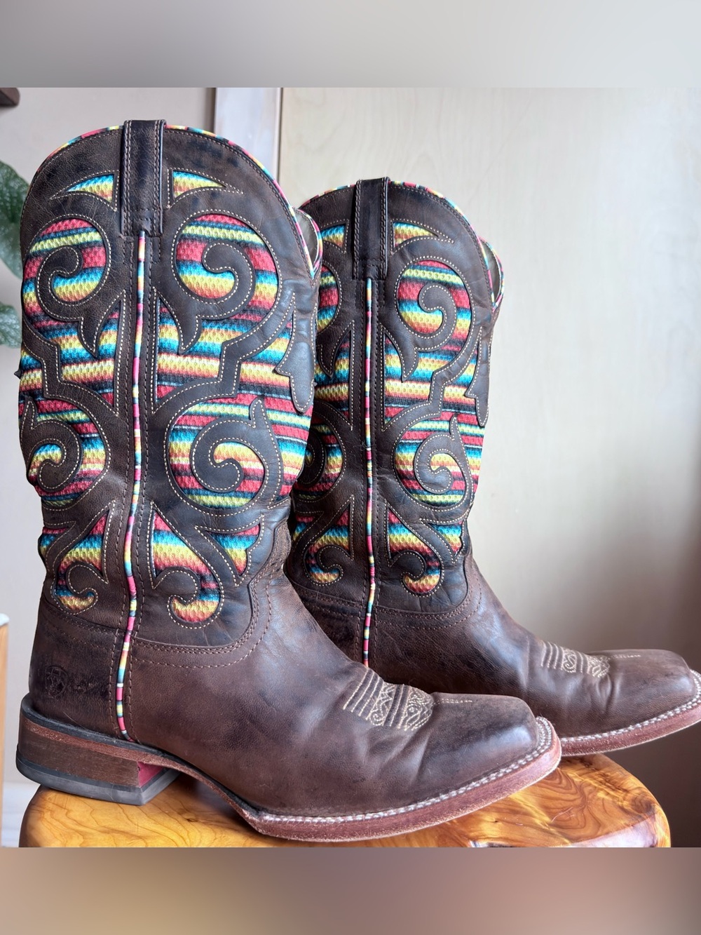 Ariat Baja VentTEK Serape Western Cowboy Boots Brown Square Toe Womenโs 10 B